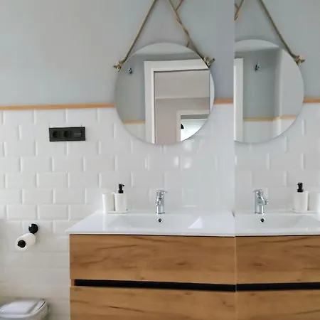 Housingleon Velarde Leon