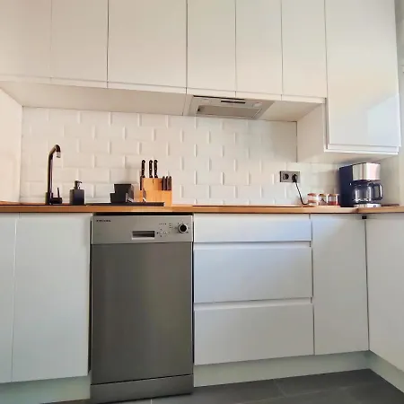 Housingleon Velarde *