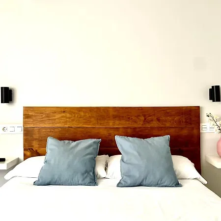 Housingleon Velarde * Leon