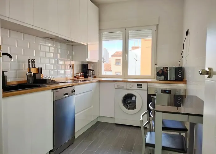 Housingleon Velarde *