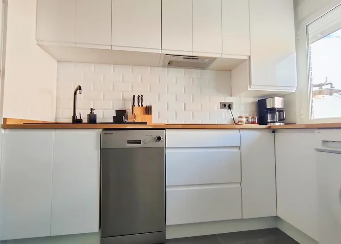 Housingleon Velarde *