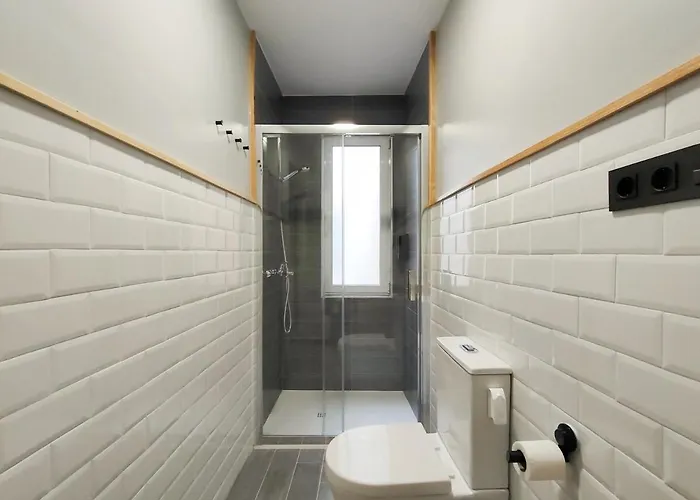 Housingleon Velarde *