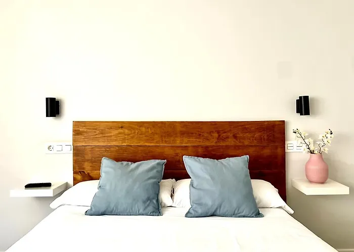 Housingleon Velarde * Леон